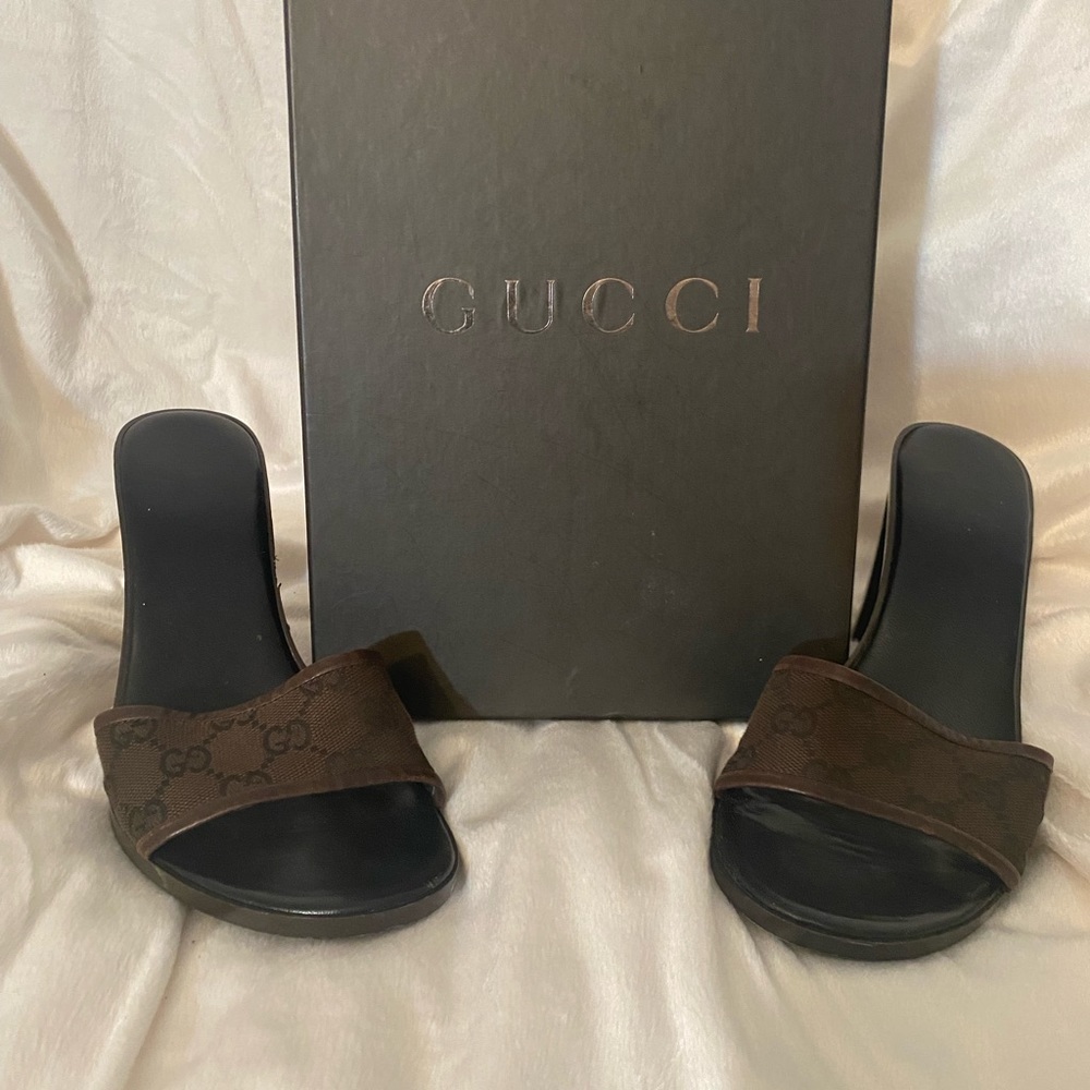 Hot Chocolate in the Summer , Gucci Nappa Silk , Sandal